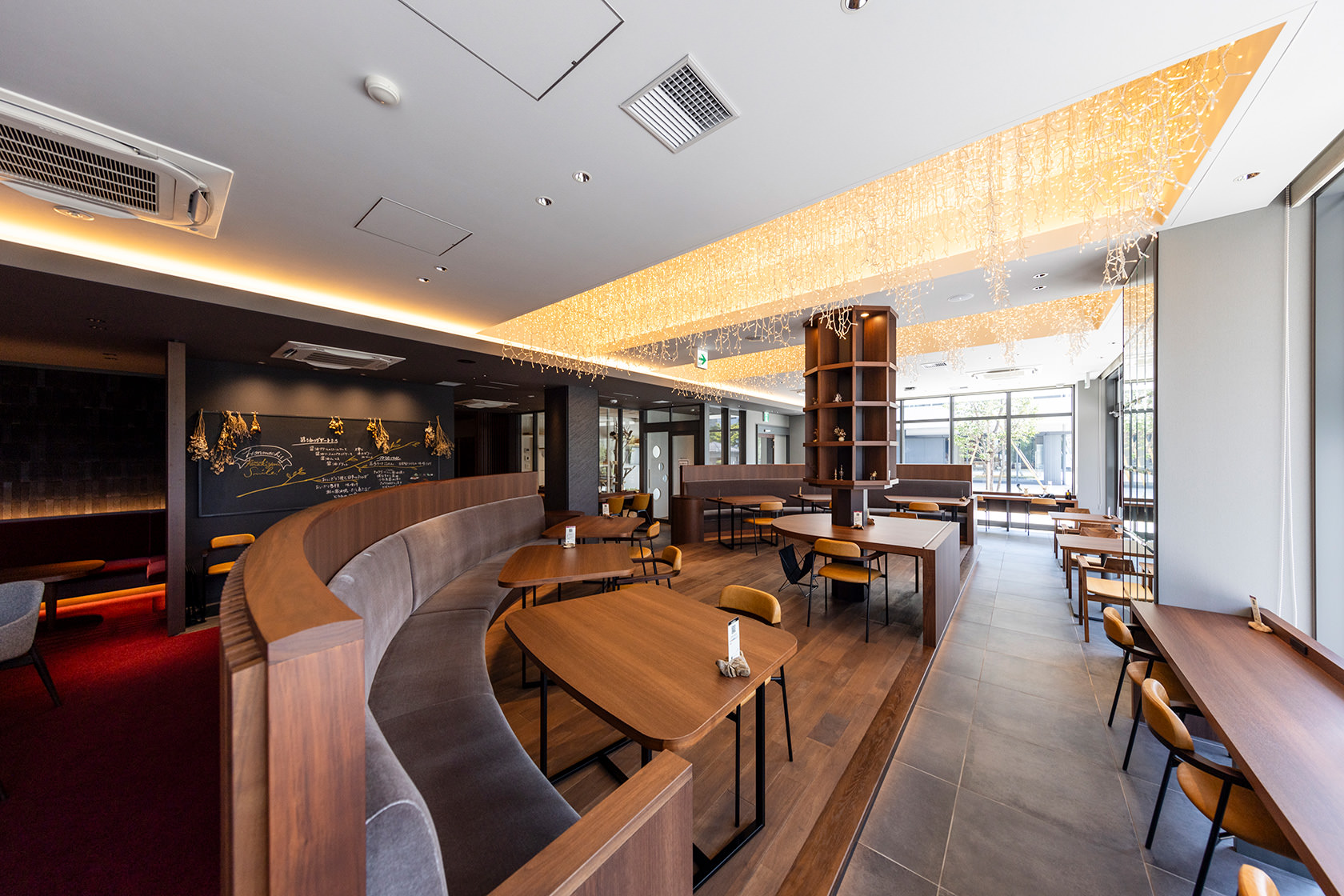 カフェ内観写真